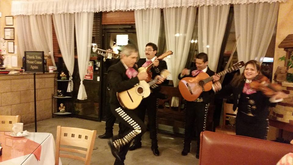 mariachi_band El_rey_Bar_&_grill